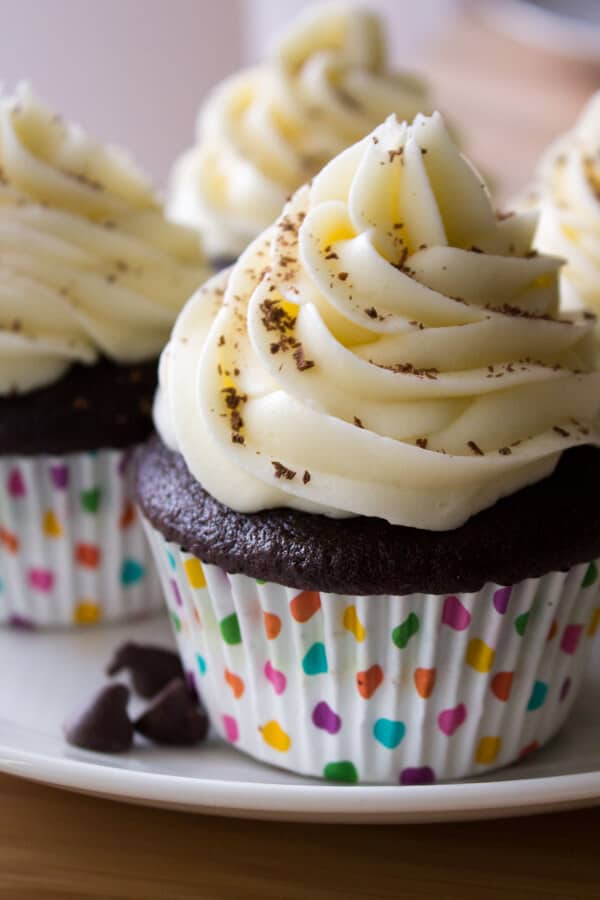 Mastering Chocolate Cupcakes & Chocolate Cream Cheese Frosting